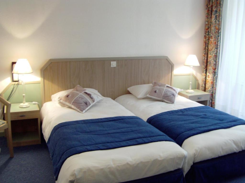 Le Grand Hotel Cherbourg-en-Cotentin Room photo